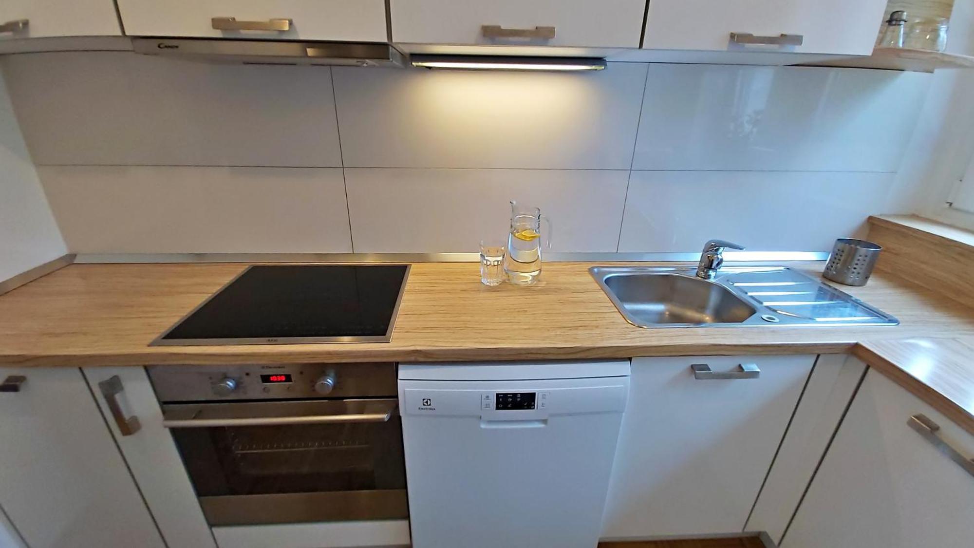 Apartment Anita Omis Bilik gambar